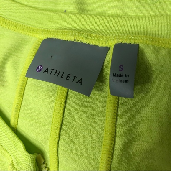 Athleta green bright color top - Picture 2 of 9
